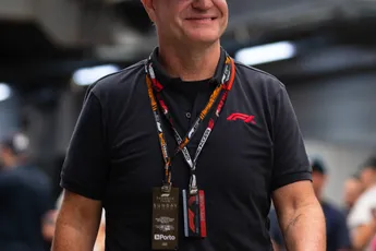 Barichello geeft kritiek op huidige situatie Ferrari: 'Je moet binnen het team praten'