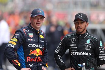 Windsor sneert naar Mercedes in duel met Verstappen: 'Een van de meest zinloze boordradio's ooit'