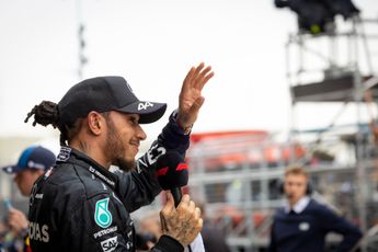 Mercedes excuseert zich richting Hamilton: 'Hadden Russell's strategie moeten aanmoedigen'