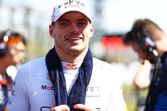 Ondertussen in F1 | Verstappen hoort het Britse volkslied: 'Hebben we al een tijdje niet gehoord!'