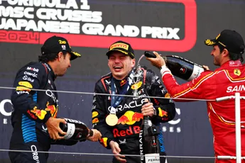 Ondertussen in F1 | Verstappen en Penelope zwaaien Suzuka uit vanuit de helicopter