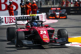 F2 & F3 in Australië | F3: Twee rode vlaggen en P17 voor Van Hoepen