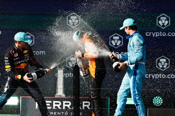 Marko lacht om feestende Norris en Verstappen: 'Op dat gebied kan Max nog wat van Lando leren'
