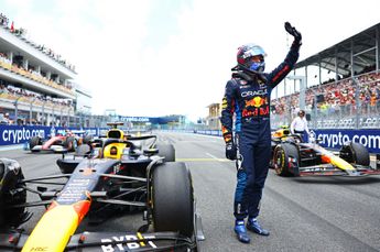 Analyse Kwalificatie | Verstappen steelt de show met zevende poleposition op rij, Leclerc hijgt in zijn nek