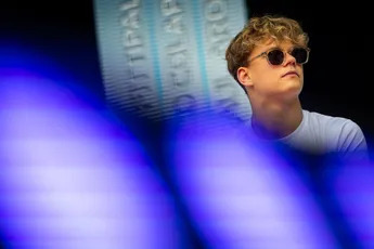F2 in Qatar | Aron wint incidentrijke race, Verschoor met tiensecondenstraf na aanvaring met Antonelli