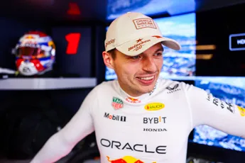 Verstappen heeft eigen inhaalactie in Imola teruggekeken: 'Ik moest wel even lachen in bocht 3'