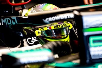 Voormalig F1-coureur voorspelt strijd Hamilton en Leclerc: 'Ik vind hem zwak'