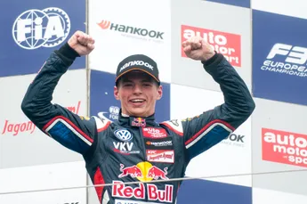 Oud-concurrent herinnert zich veelbesproken F3-race Verstappen nog goed: 'Pijnlijk voor mij'
