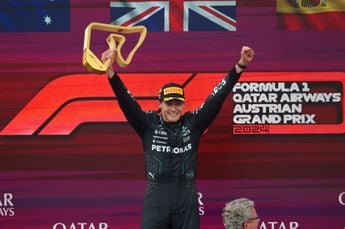 Ondertussen in F1 | Russell geniet van een ware champagne douche