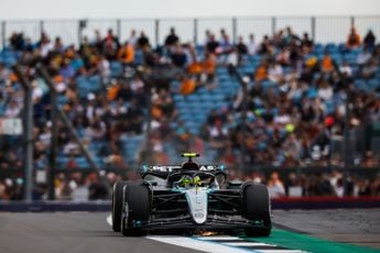 Brits onderonsje voorafgaand aan kwalificatie, Verstappen sluit VT3 af als vijfde