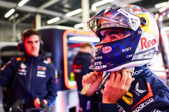 Pérez houdt zich niet bezig met mogelijk vertrek: 'Wil de toekomst doorbrengen bij Red Bull'