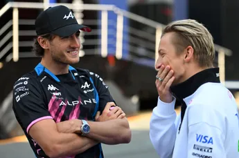 Buxton houdt van de jonge honden in de F1: 'Misschien zet Red Bull Lindblad wel in'