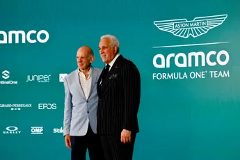 Doornbos deelt laatste ontwikkelingen: 'Lawrence Stroll is woest op Newey'