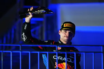 Internationale media met lof voor 'verslagen' Verstappen: 'Gaat als een strategische handelaar te werk'