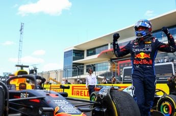 Mol zag Verstappen de mokerslag uitdelen: 'Denk dat McLaren zich wel even achter de oren krabt'