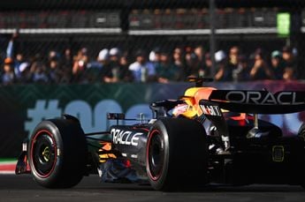 Marko houdt toch serieus rekening met gridstraf voor Verstappen: 'Kregen het lek niet gerepareerd'