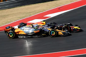 Ziggo-analisten kraken regels na incident Verstappen en Norris: 'In feite als een blinde inremmen'