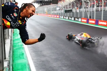 Verstappens monteur blikt terug op woede in de garage in Brazilië: 'Dan stopt Max er echt álles in'