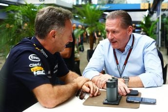 Jos Verstappen lijkt meer te weten over coureurskeuze Red Bull: 'Dit seizoen daar afmaken'