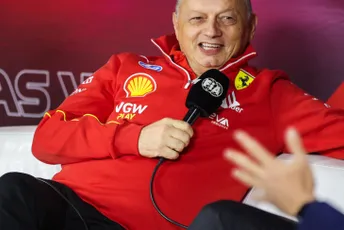 Ondertussen in F1 | Vasseur terroriseert Horner tijdens glamourmoment in New York