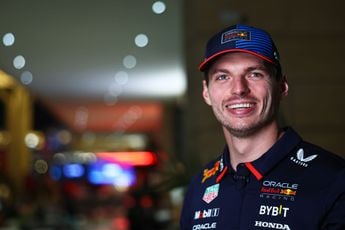 Hadjar plaatst Verstappen boven Hamilton: 'Hij is op dit moment het meest compleet'