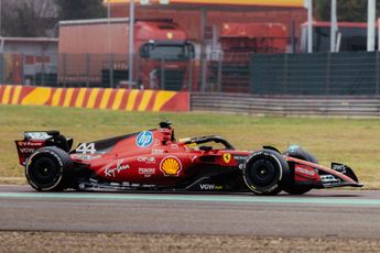 Ferrari geeft update over Hamilton en neemt na crash een beslissing: 'Perfect normaal'