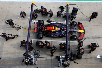 Verstappen uit zijn frustraties richting Red Bull: 'Je moet snappen dat ik er niet blij mee ben'