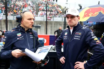 Herbert weet het zeker: 'Verstappen-like laat scheurtjes binnen Red Bull zien'