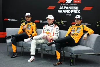 Red Bull-simulatorcoureur met lofzang voor Verstappen: 'Sloeg de tafel ongeveer doormidden'