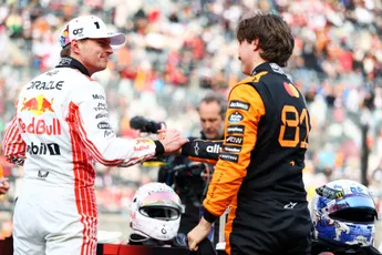 Webber ziet belangrijke ontwikkeling bij Piastri: 'Handig als je moet strijden tegen Verstappen'