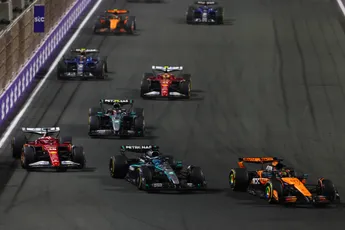 Brundle slaat alarm na verklaring van topcoureur: 'Er is iets dat niet werkt'