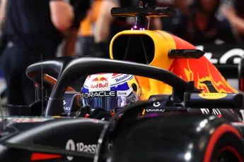 Doornbos stond in de pitbox van Verstappen: 'Ik heb geluisterd naar de boordradio'