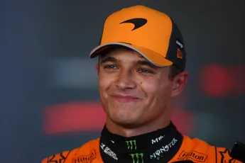 Norris spreekt journalist tegen over problemen Red Bull: 'Hoezo zijn ze niet goed in langzame bochten?'