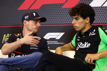 Collega dolt met Verstappen: 'Het kost me geen honderd rondjes, slechts vijftig'