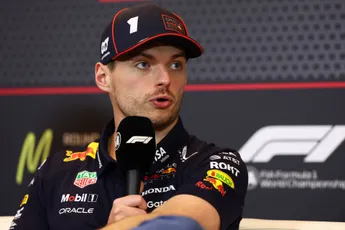 Verstappen tast compleet in het duister: ‘Ik heb geen idee waar we staan'