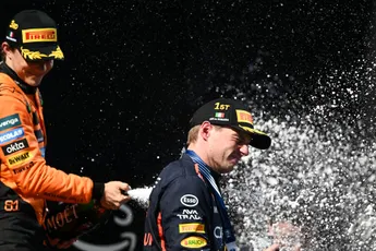 Superlatieven voor Verstappen kennen geen grens: 'Een buitenaards wezen, onvervangbaar'