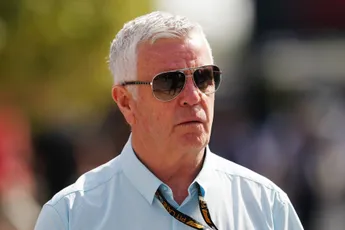 FIA-steward Derek Warwick geschorst na steun voor Verstappens straf, Brundle verdedigt hem
