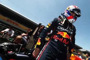 Verstappen moet vrezen voor schorsing na bewuste actie in Spanje