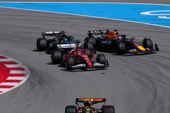 Buitenlandse media niet allemaal kritisch, maar wel enkele harde woorden voor 'pestkop' Verstappen