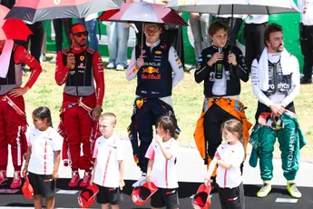 Verstappen gaat in op goede band met collega: 'Hij is gewoon een normaal persoon'