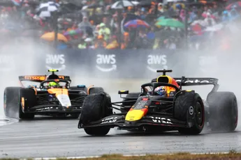 WK-stand | McLaren deelt nieuwe klap uit, schadebeperking voor Verstappen na spin