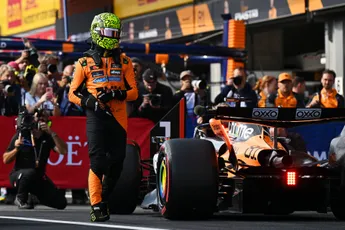 Norris verslaat Piastri in strijd om poleposition, Verstappen rijdt naar P4 na gebrek aan grip