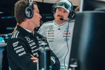 Wolff waarschuwt McLaren voor 'puntenmachine' Verstappen: 'Altijd op je hoede zijn voor Max'