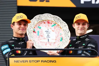 Hughes negeert Verstappen en zag cruciaal moment: 'Harmonie McLaren bereikte bijna einde'
