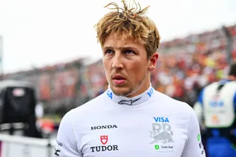 Davidson prijst moed Lawson: 'Je wordt eerst opgegeten en dan uitgespuugd door Verstappen'