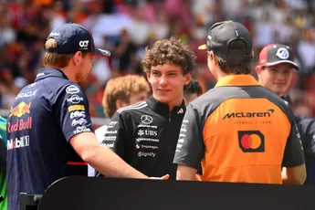 Windsor geniet van rijderskunsten van Verstappen: 'Ik geef de schuld aan DRS'