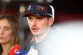 Verstappen krabt zich achter de oren na vraag van Nederlandse journalist: 'Wat voor hoop?'