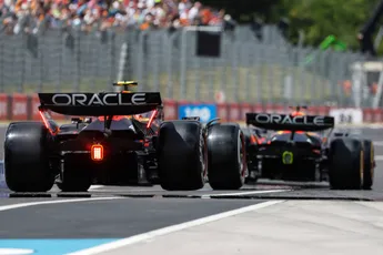 Plooij maakt zich zorgen over Verstappen: 'Een drama voor de engineers'
