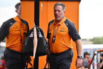 Brown prijst McLaren de hemel in: 'Kwam zo dicht in de buurt van perfectie als mogelijk is'