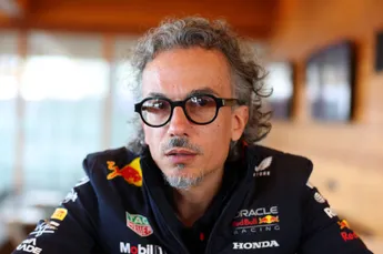 Mekies open over probleem bij Tsunoda: 'Ik zal je niet vermoeien met FIA-reglementen'